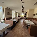 Forest Retreat, Stream Resort, Pamporovo Apartment *