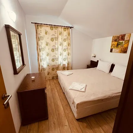Forest Retreat, Stream Resort, Pamporovo *