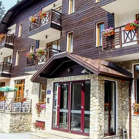 Forest Retreat, Stream Resort, Pamporovo Apartment *