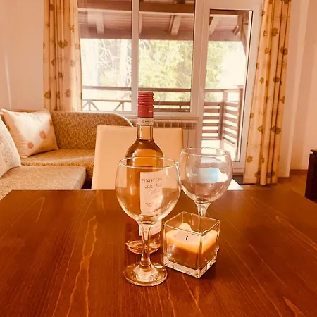 Forest Retreat, Stream Resort, Pamporovo דירה *