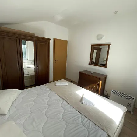 דירה Forest Retreat, Stream Resort, Pamporovo Stoykite