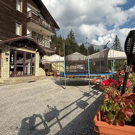 Forest Retreat, Stream Resort, Pamporovo Apartamento