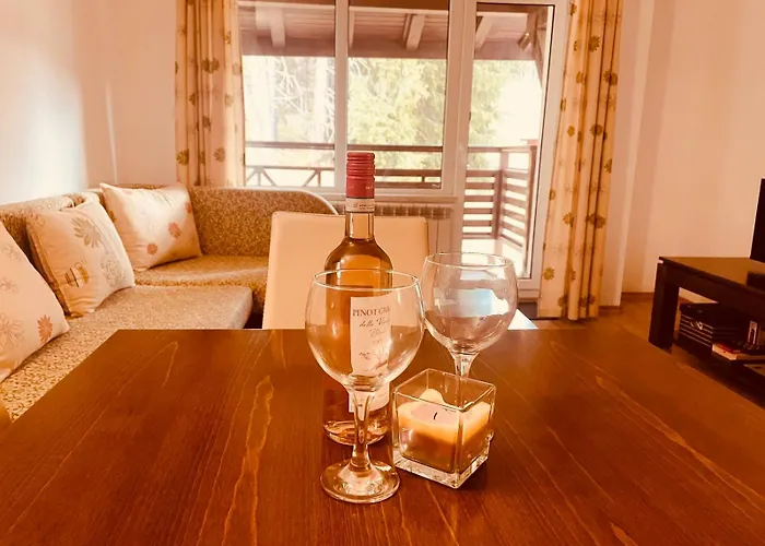 Forest Retreat, Stream Resort, Pamporovo Apartamento *