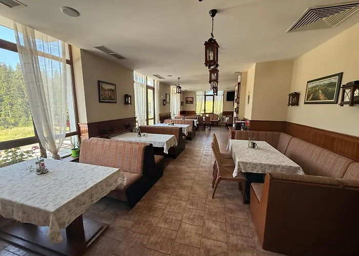 Forest Retreat, Stream Resort, Pamporovo Apartment *