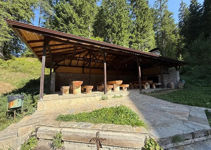 Forest Retreat, Stream Resort, Pamporovo Apartamento *